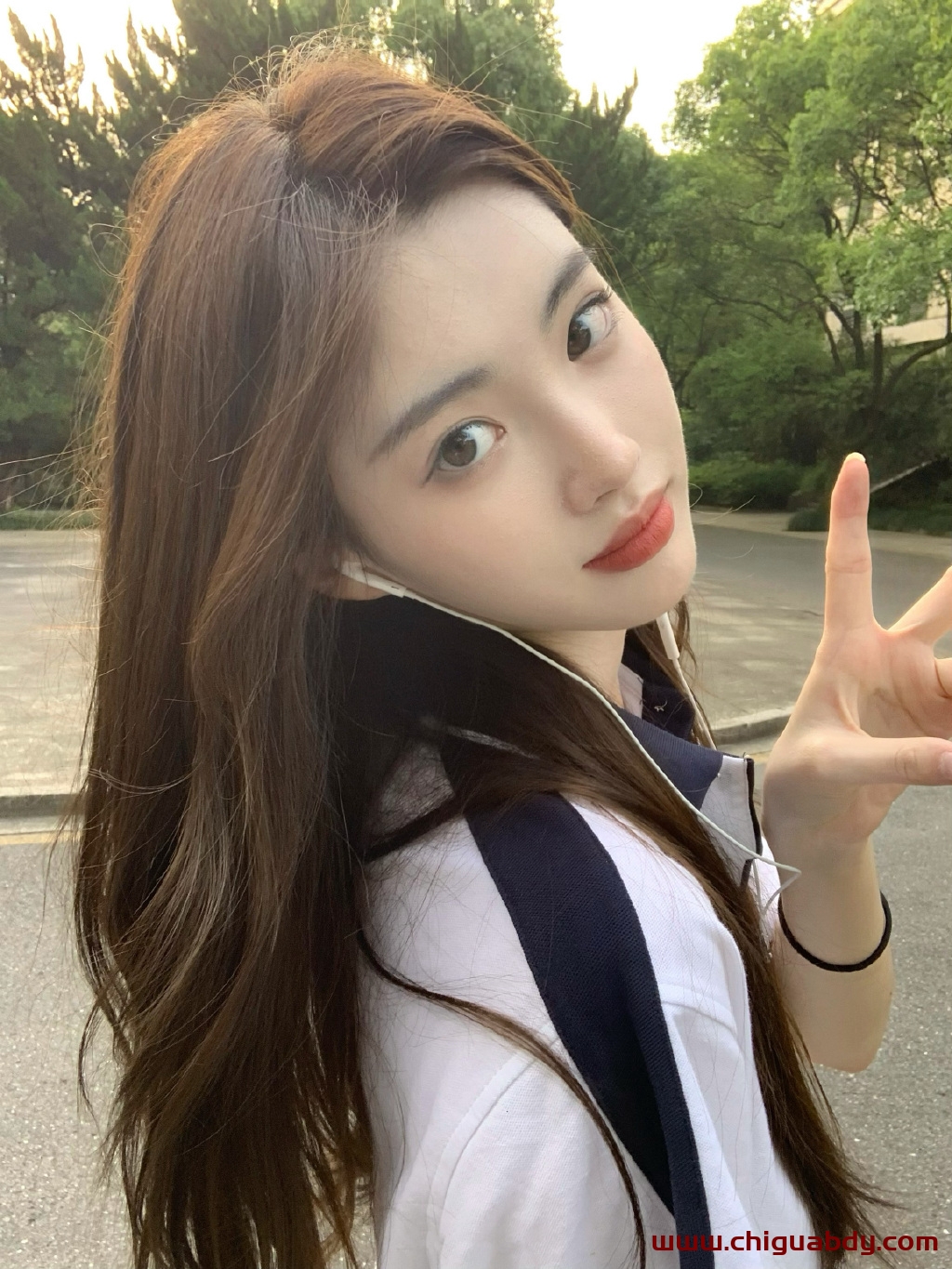 小米su7无辜躺枪，租车变色情道具，车主欲哭无泪！