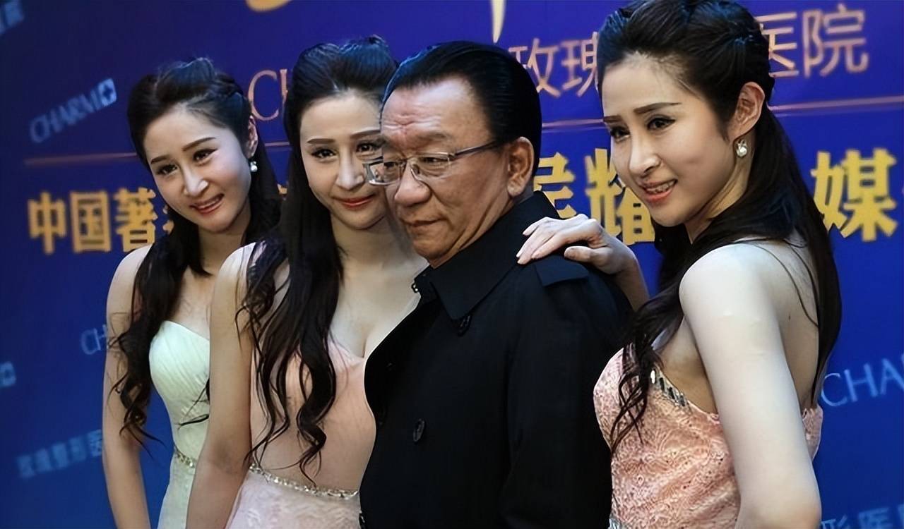 贪财好色德不配位,老艺术家晚节不保