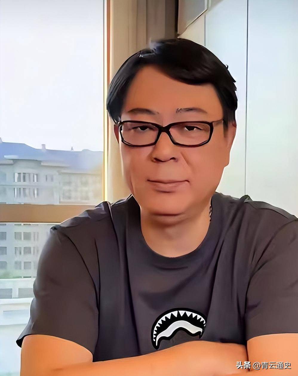 人设崩塌!老戏骨贪财好色晚节不保,不冤