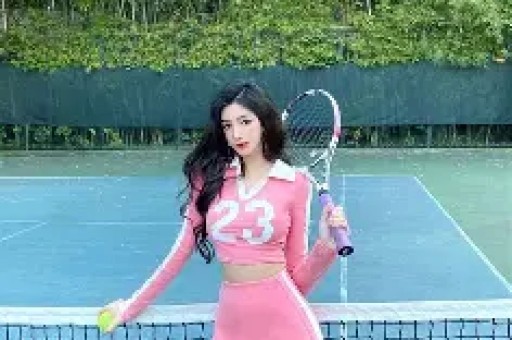 知名艺人隐婚生子引粉丝热议形象转变