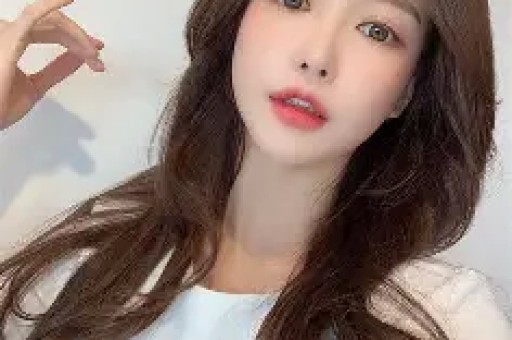 港星黄昏恋秀恩爱遭前夫家暴终获幸福