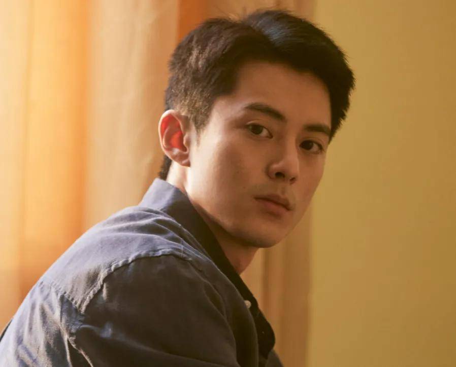 王鹤棣掉粉20万,路人缘崩了,这次能翻盘吗?