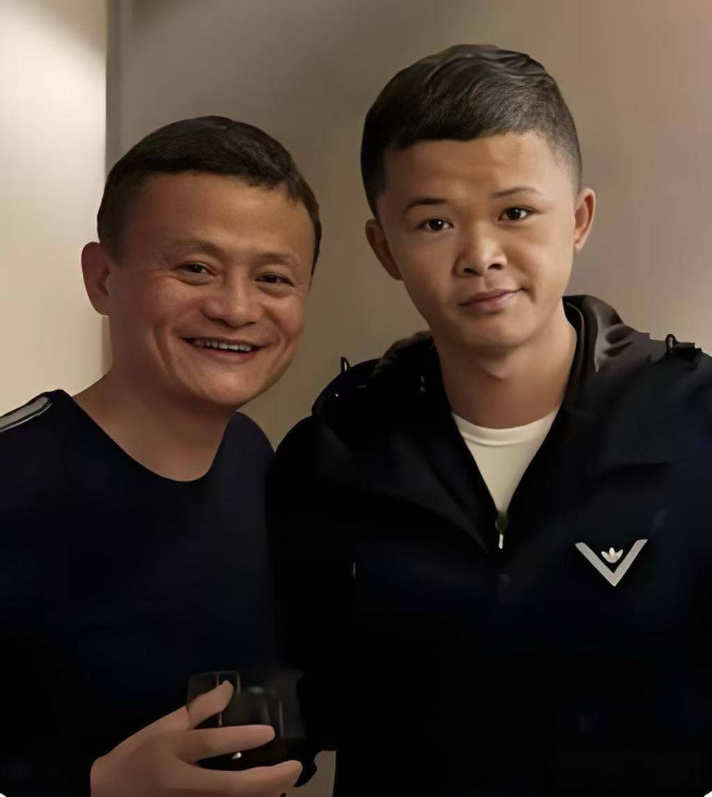 小马云恋爱一月当爸,女友怀双胞胎